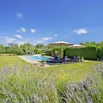 Poolside Grand Retreat Vosteni