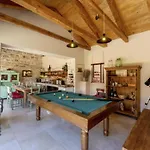 Vila Poolside Grand Retreat *