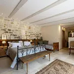 Poolside Grand Retreat Vila Vosteni